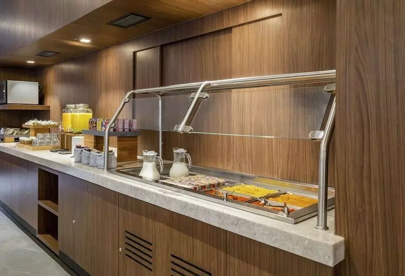 ホテル City Express Plus By Marriott Monterrey Centro