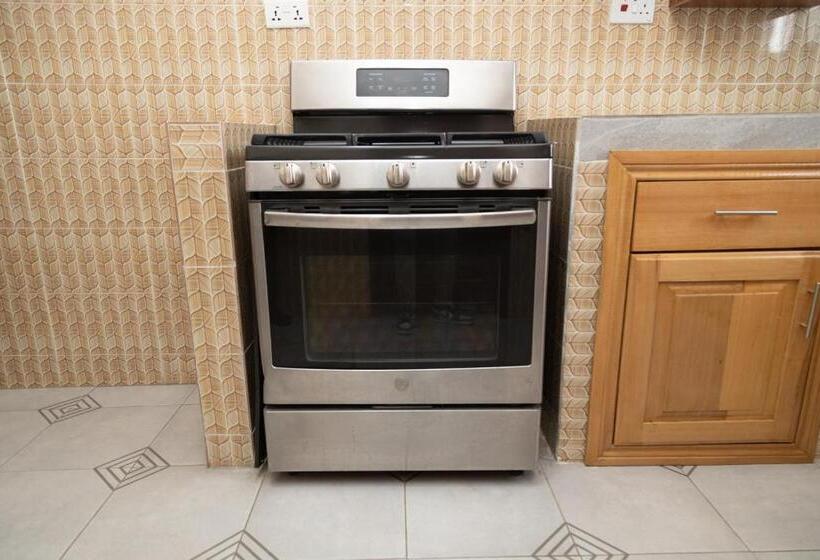 בית מלון כפרי Ohemaa Akyaa Exclusive Homes