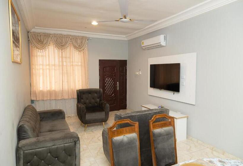 בית מלון כפרי Ohemaa Akyaa Exclusive Homes