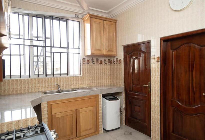 בית מלון כפרי Ohemaa Akyaa Exclusive Homes