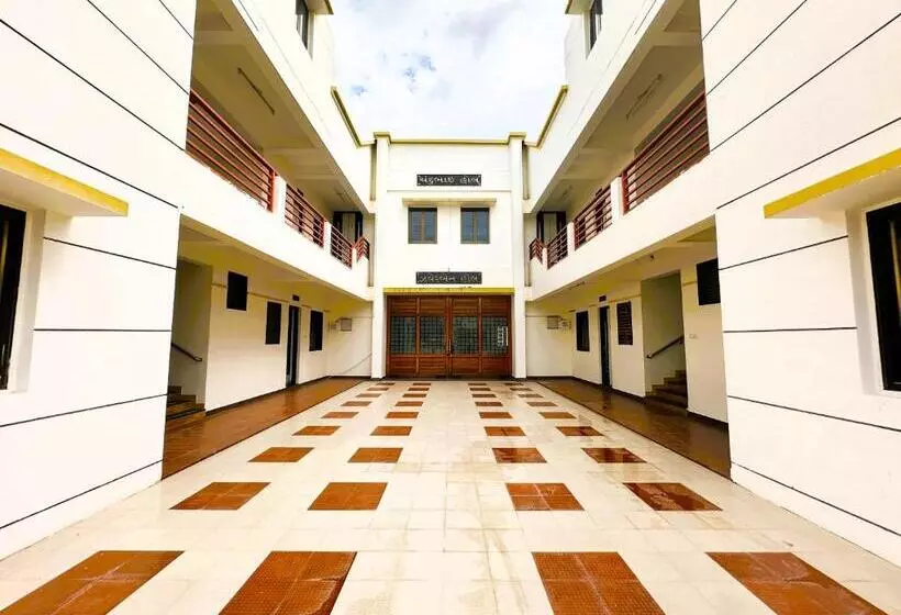 ホテル Ranjan Vadi