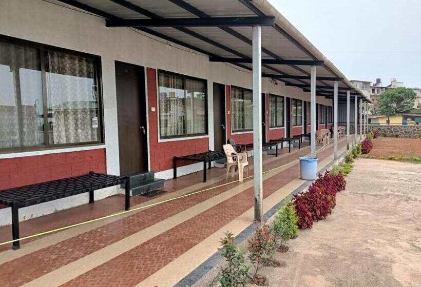 בית מלון כפרי The Countryside Forest Resort Avkali Mahabaleshwar