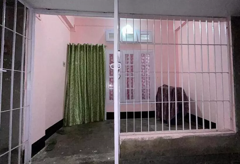 International Backpackers Hostel Guwahati
