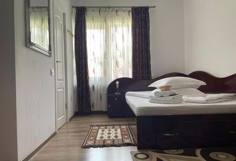 ペンション Casa Adi