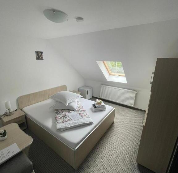 پانسیون Casa Adi