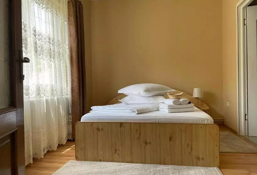 ペンション Casa Adi