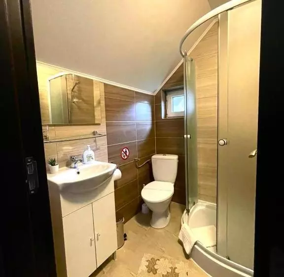 ペンション Casa Adi