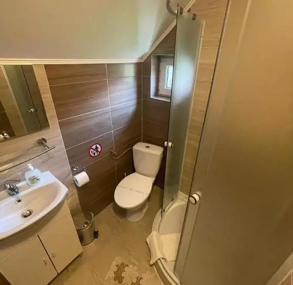 ペンション Casa Adi