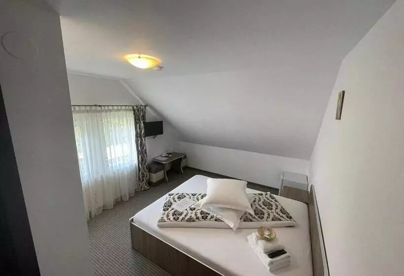 ペンション Casa Adi