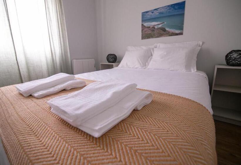 پانسیون Casa Das Flores