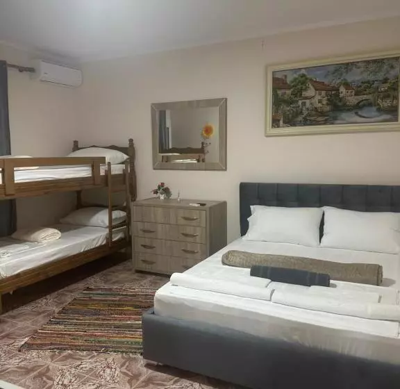 پانسیون Del Mar Vlore