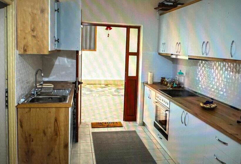 پانسیون Del Mar Vlore