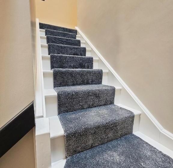 بنسيون Dromod Suites