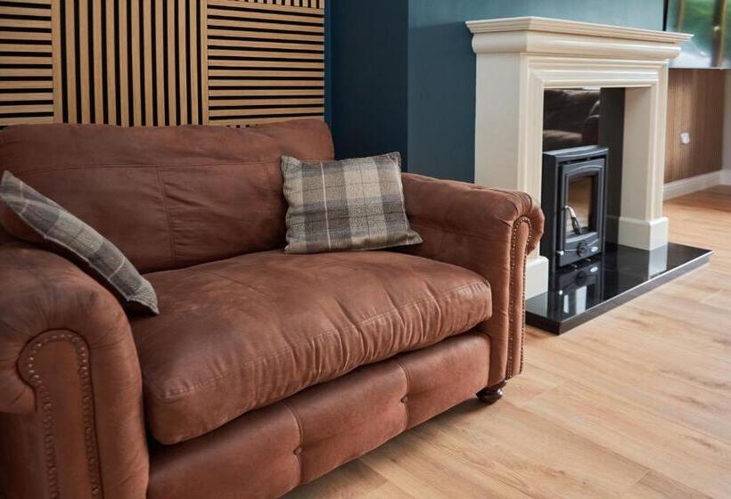 بنسيون Dromod Suites