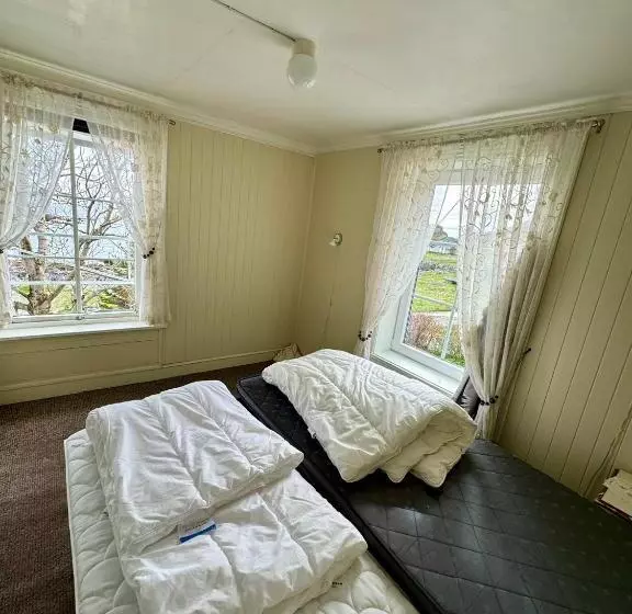 Majatalo Fiskeværet Nesland