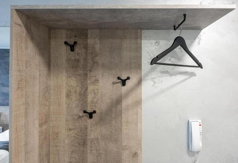 Rcr Einstein Studios 2