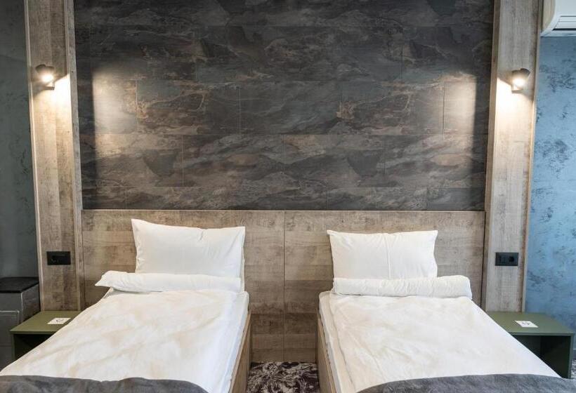 Rcr Einstein Studios 2