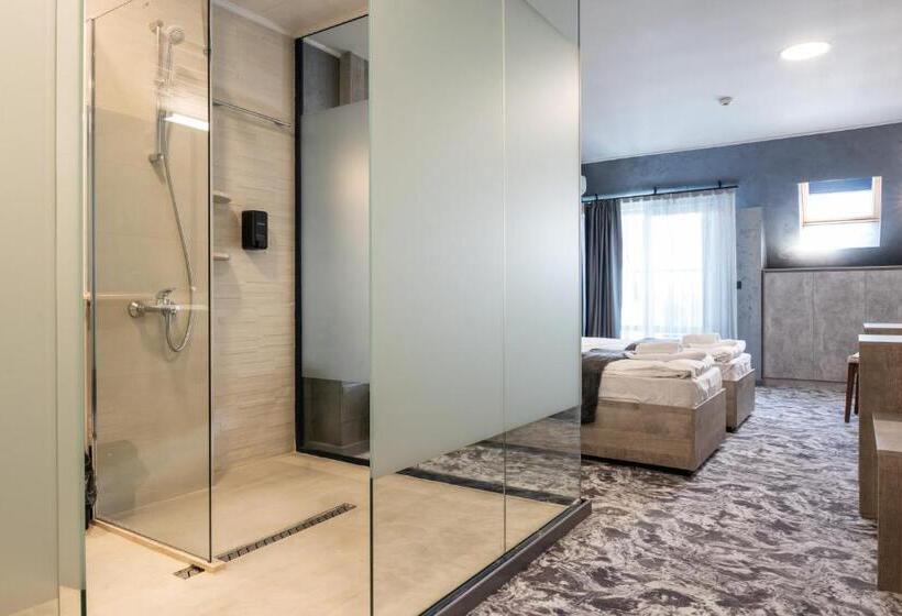 Rcr Einstein Studios 2