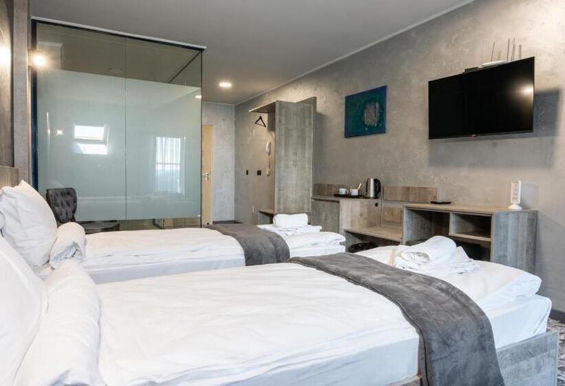 Rcr Einstein Studios 2