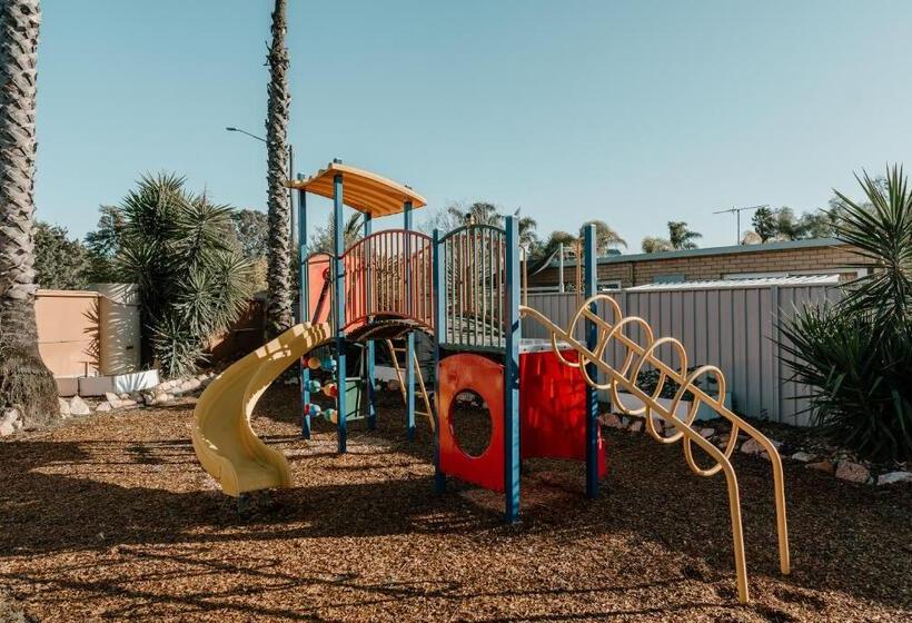 리조트 Lake Mulwala Boatel