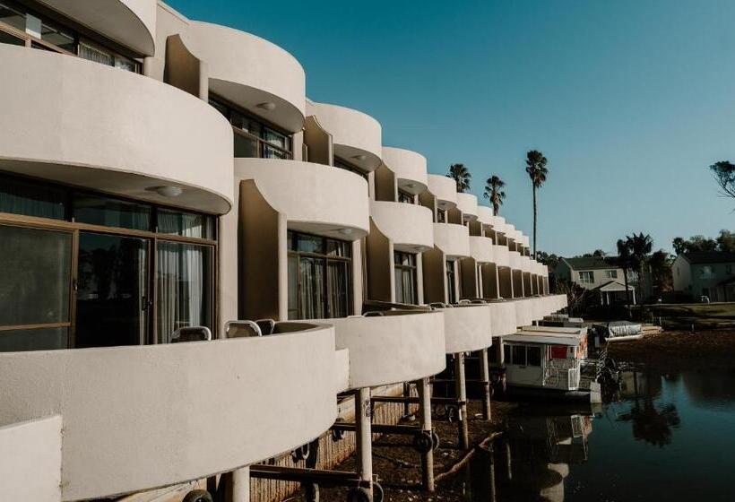 리조트 Lake Mulwala Boatel