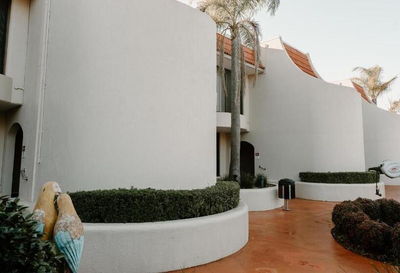 리조트 Lake Mulwala Boatel