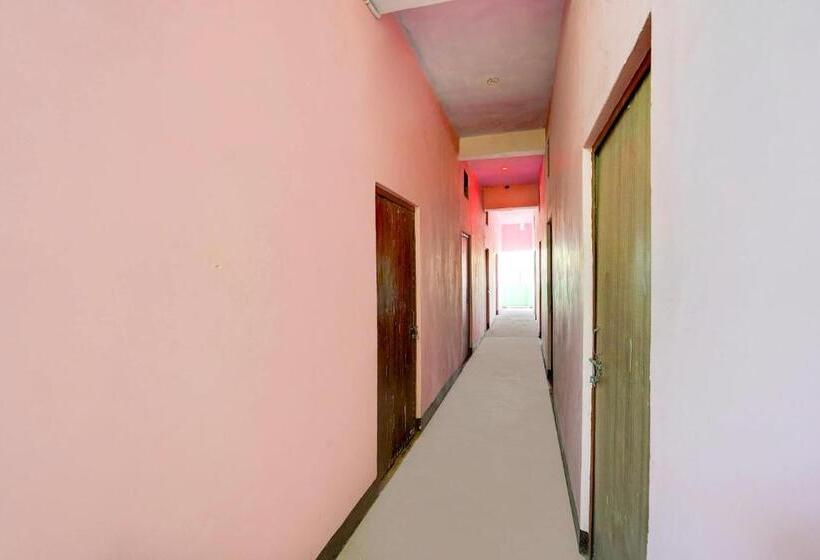 Spot On Hotel Royal Palace