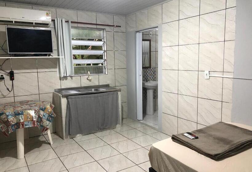 ユースホステル Pousada Da Laís