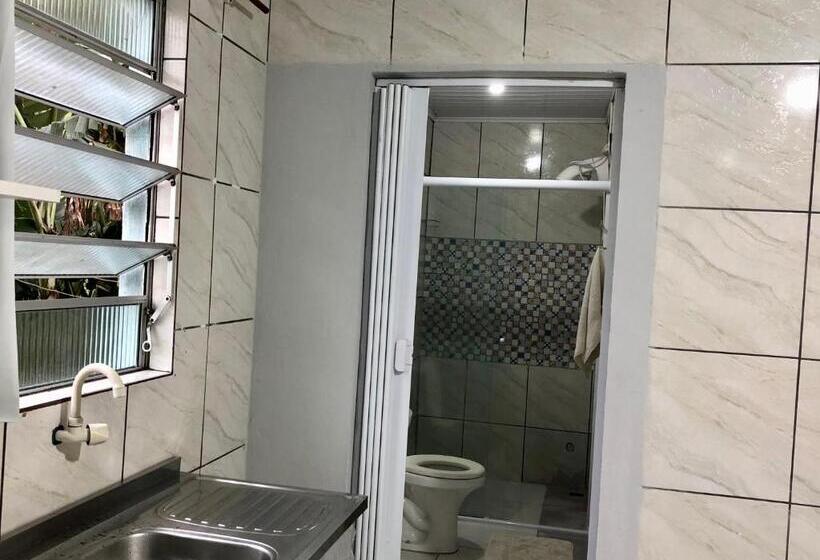 ユースホステル Pousada Da Laís