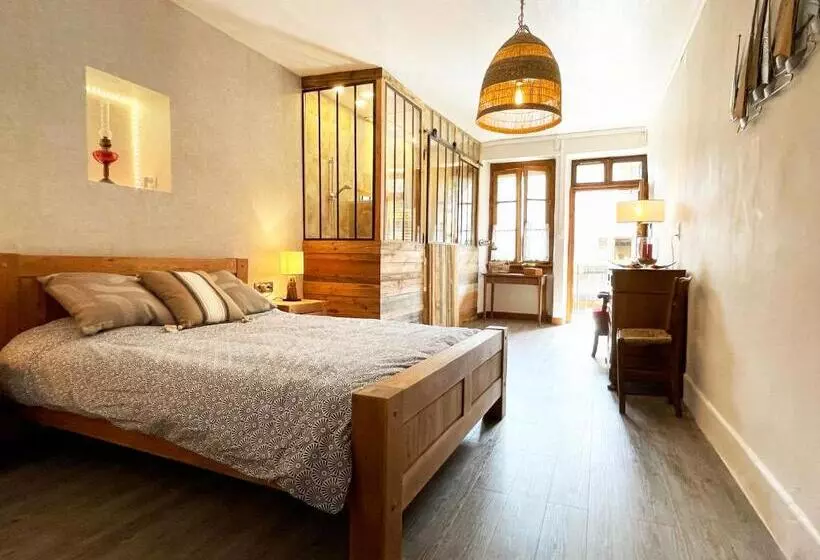 ベッドアンドブレックファースト Chambres D Hôtes Avec Entrée Privative Au Calme Dans Maison De Village