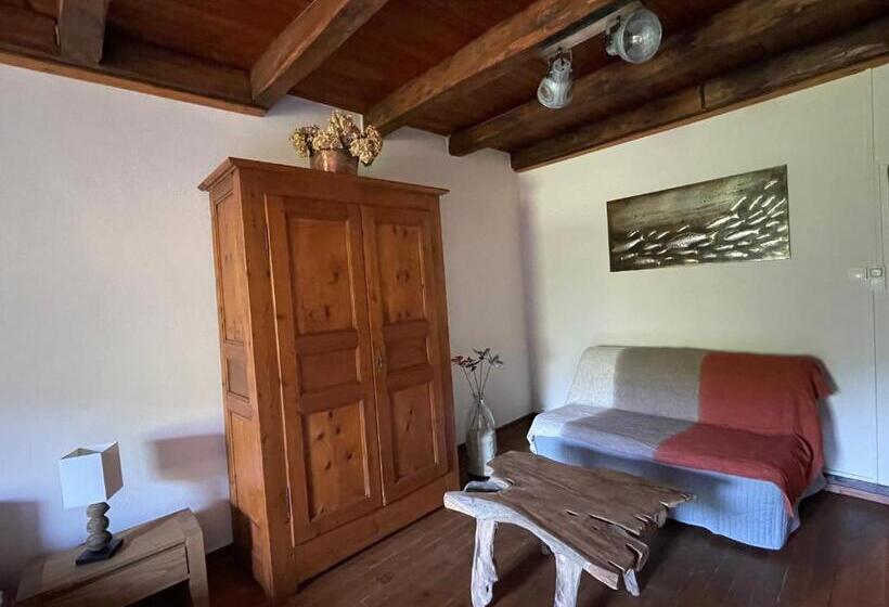 민박 Chambres D Hôtes Avec Entrée Privative Au Calme Dans Maison De Village