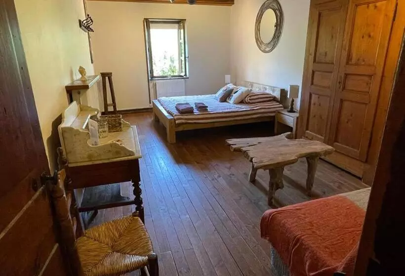 ベッドアンドブレックファースト Chambres D Hôtes Avec Entrée Privative Au Calme Dans Maison De Village