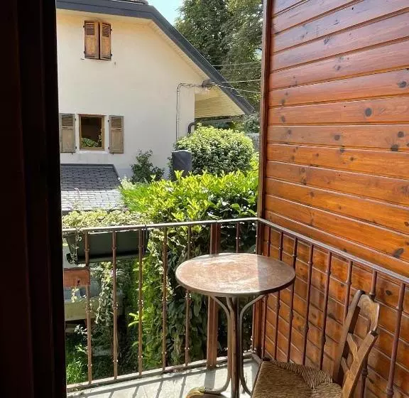 ベッドアンドブレックファースト Chambres D Hôtes Avec Entrée Privative Au Calme Dans Maison De Village