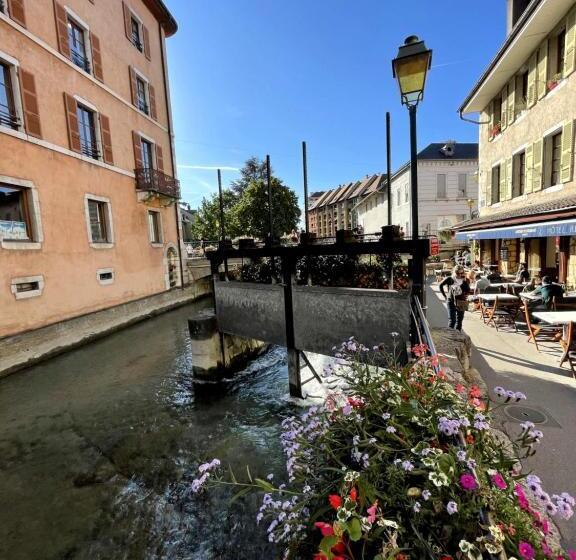 민박 Chambres D Hôtes Avec Entrée Privative Au Calme Dans Maison De Village