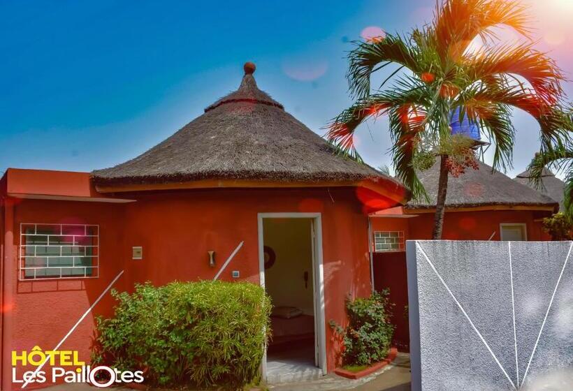 تختخواب و صبحانه Hôtel Les Paillotes