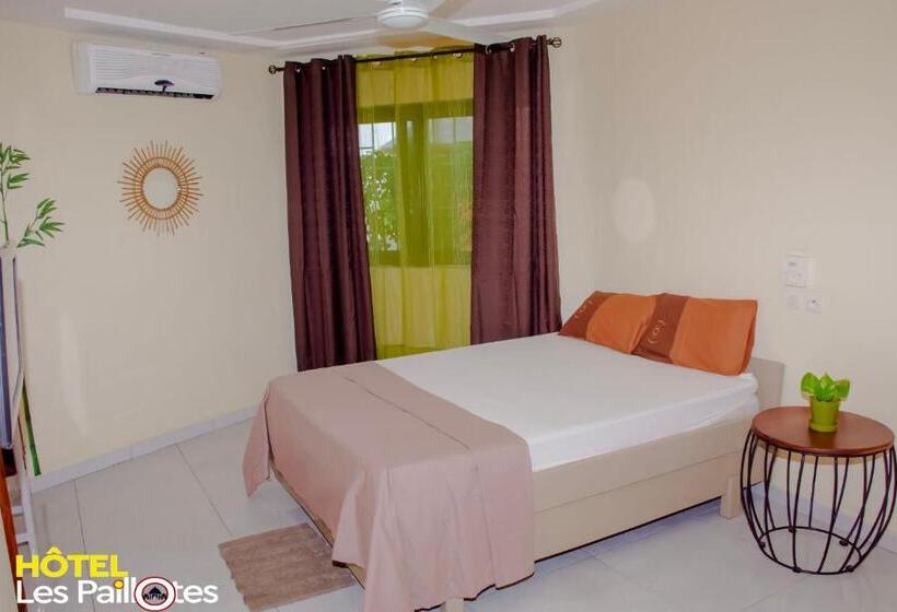 تختخواب و صبحانه Hôtel Les Paillotes