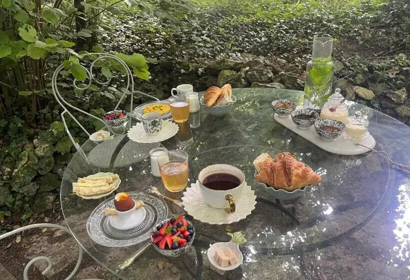 Aamiaismajoitus (B&B) Le Clos Des Songes