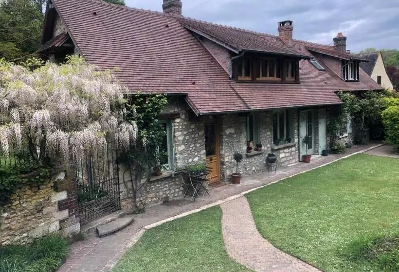 Aamiaismajoitus (B&B) Le Clos Des Songes