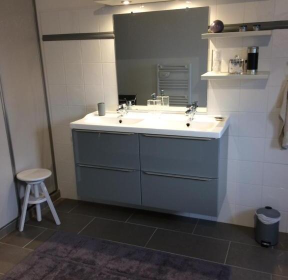 تختخواب و صبحانه Meacci