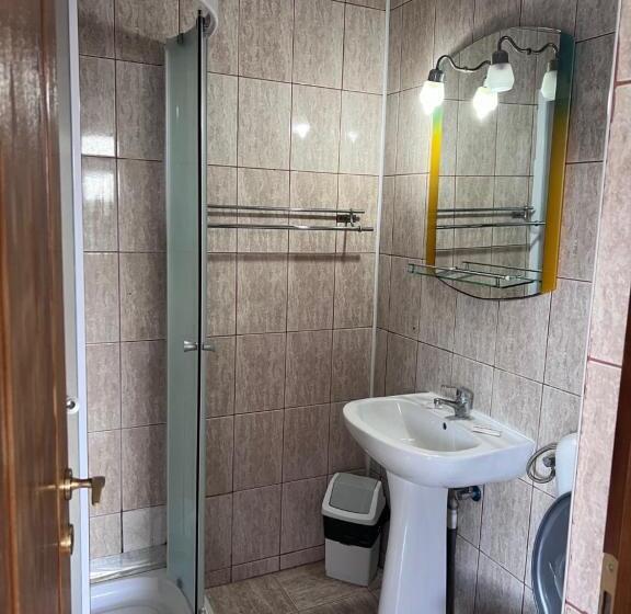 בית מלון כפרי Alexandra Vile