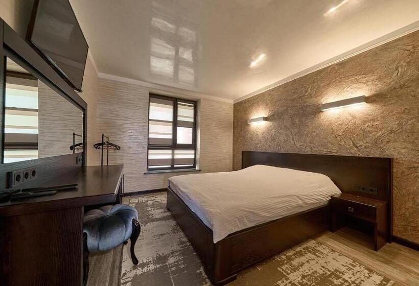 בית מלון כפרי Black Sea Resort