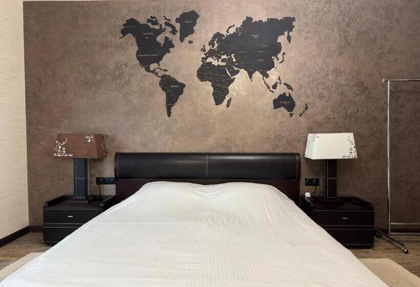 בית מלון כפרי Black Sea Resort