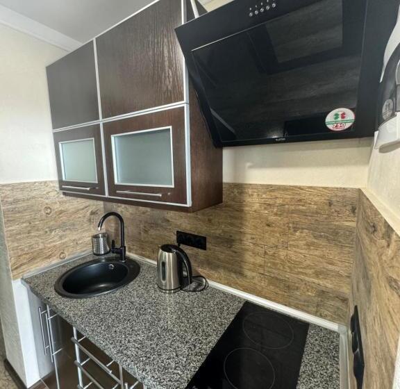 בית מלון כפרי Black Sea Resort