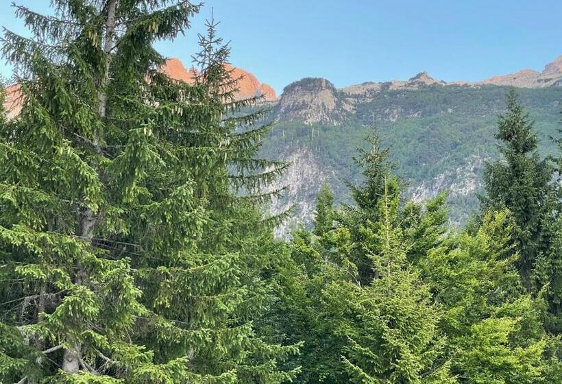 فندق Bujtina Aroma E Malit