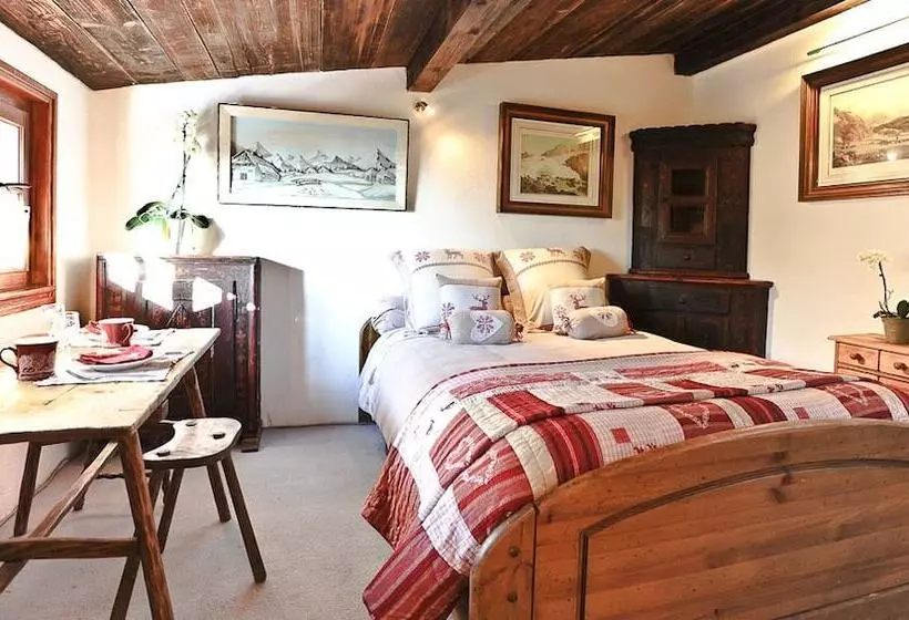 Hotelli Hôtel Les Chalets De Philippe Avec Jacuzzis Privatifs