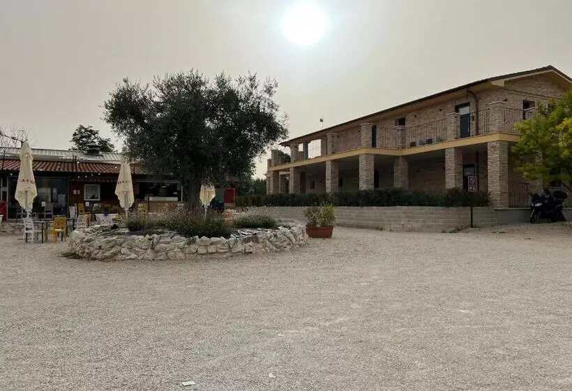 Hotelli Ll Crinale Village