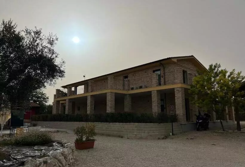 Hotelli Ll Crinale Village