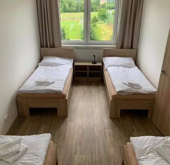 هتل Manětín