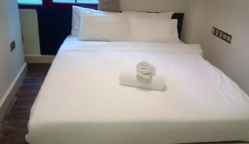 هتل Moon Light Inn