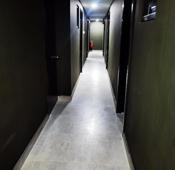 هتل Moon Light Inn